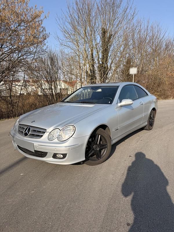 Gebraucht Mercedes CLK220 150 PS (110 kW) 2007 Grau Coupé