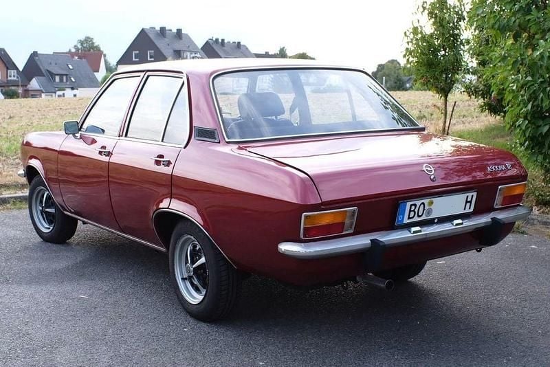 Gebraucht Opel Ascona 48 PS (35 kW) 1972 Rot Limousine