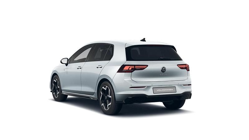 Gebraucht VW Golf VIII R 150 PS (110 kW) 2025 Oyster silver metallic