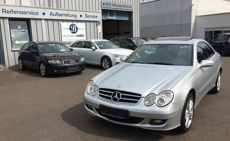 Silber Gebraucht 2008 Mercedes 200 Coupé | 7.200 € (Guter Preis) - Bild 1/4