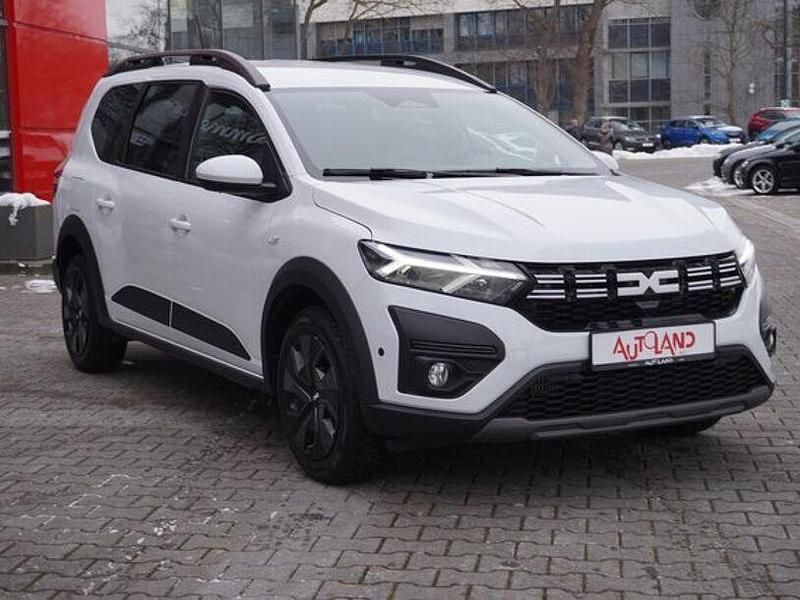 Gebraucht Dacia Jogger Extreme 110 PS (80 kW) 2024 Weiß Van / Kleinbus
