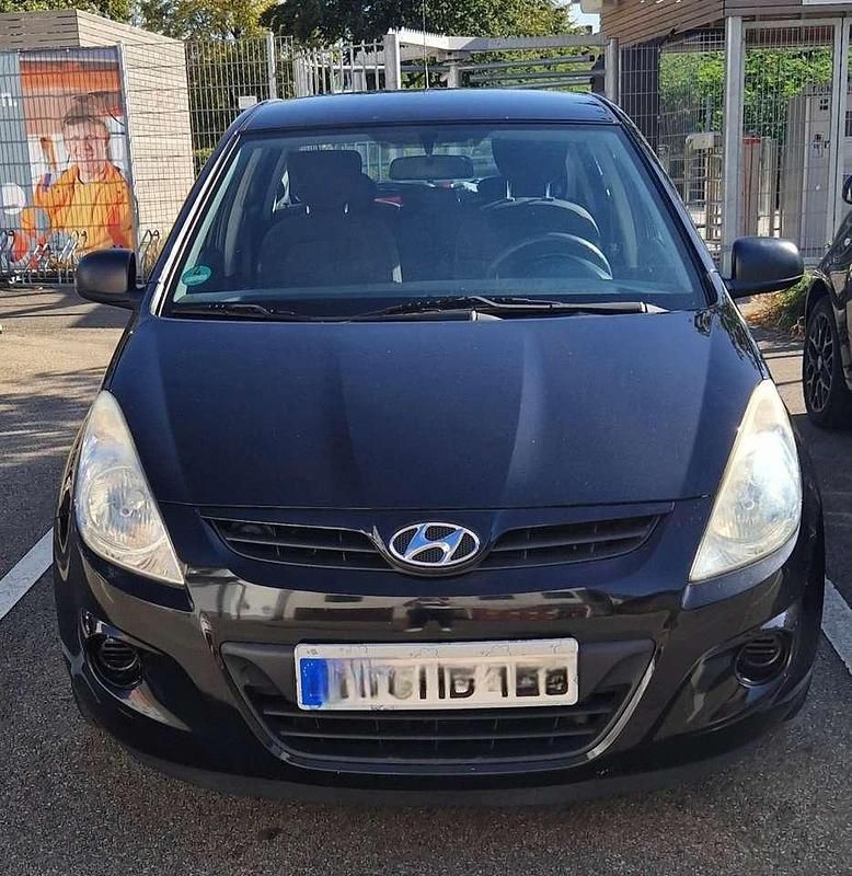 Gebraucht Hyundai i20 Classic 77 PS (56 kW) 2009 Schwarz Kleinwagen