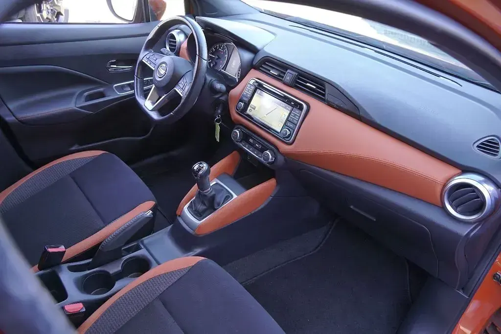 Gebraucht Nissan Micra Tekna 90 PS (66 kW) 2017 Orange Kleinwagen