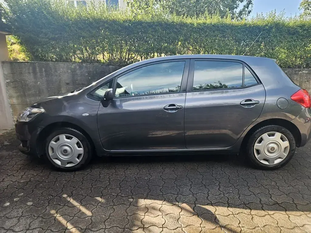 Gebraucht Toyota Auris Executive 124 PS (91 kW) 2007 Grau Kleinwagen