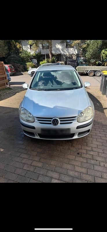 Silber Gebraucht 2005 VW Golf V Kleinwagen | 2.450 € (Fairer Preis) - Bild 1/4