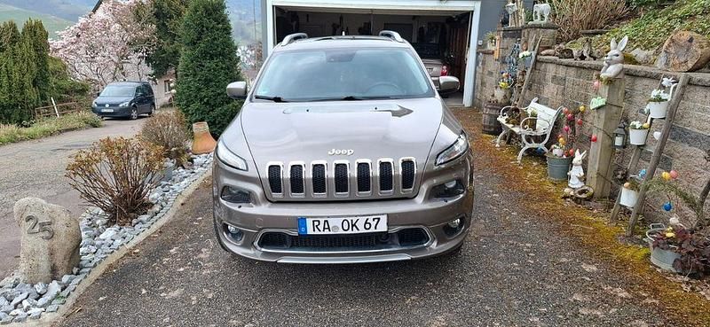 Gebraucht Jeep Cherokee Overland 200 PS (147 kW) 2017 Beige SUV