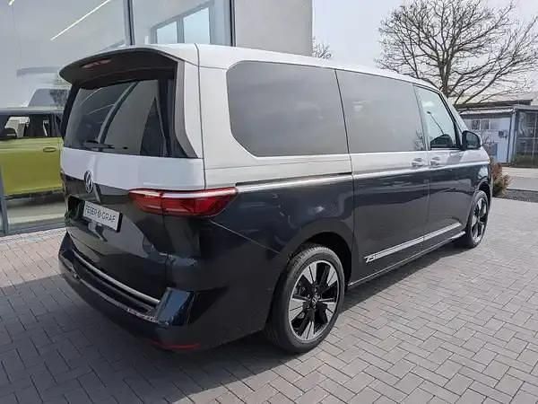 Nuova VW Multivan 150 CV (110 kW) 2026 4 armlehnen beidseitig an zweiter sitzreihe Monovolume