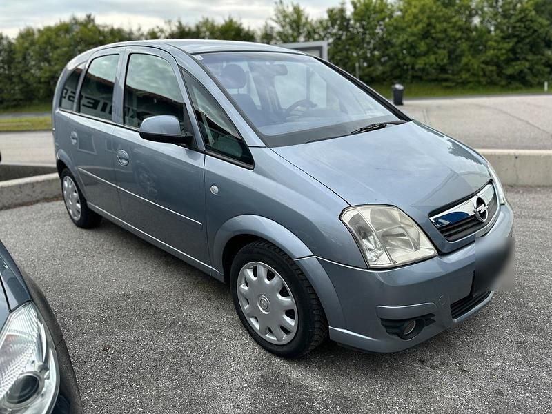 Grau Gebraucht 2010 Opel Meriva Edition Van / Kleinbus | 1.000 € (Guter Preis) - Bild 1/4