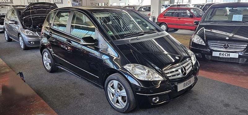 Gebraucht Mercedes A160 Avantgarde 95 PS (69 kW) 2012 Schwarz Limousine