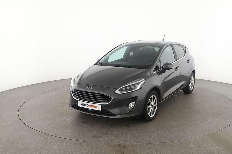 Grau Gebraucht 2020 Ford Fiesta Titanium X Kleinwagen | 12.820 € (Fairer Preis) - Bild 1/3