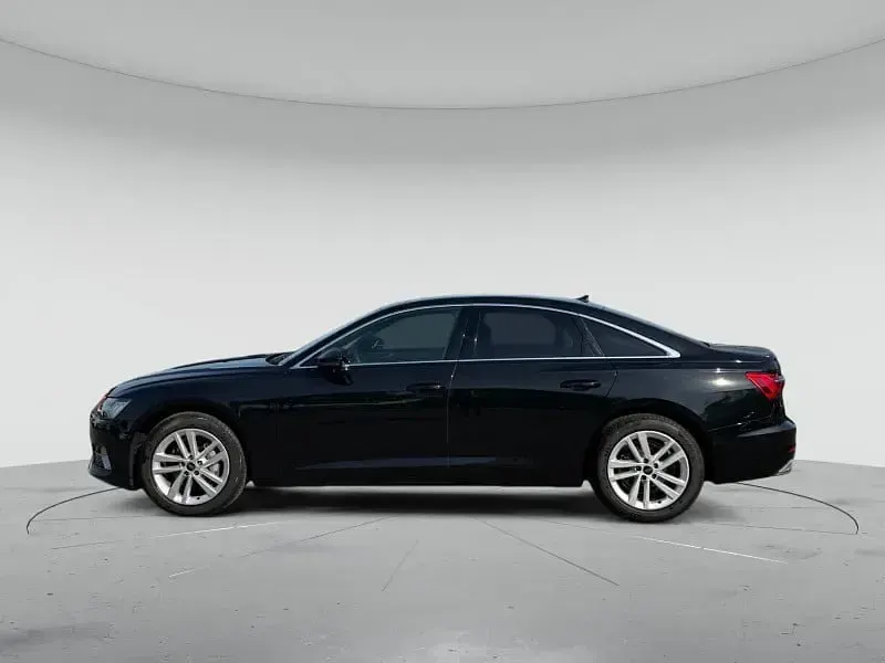 Gebraucht Audi A6 Advanced Plus 204 PS (150 kW) 2024 Mythosschwarz metallic Limousine