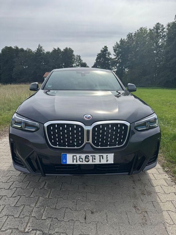 Grau Gebraucht 2022 BMW X4 Shadowline SUV | 46.000 € (Guter Preis) - Bild 1/4