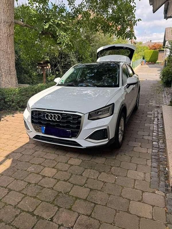 Weiß Gebraucht 2023 Audi Q2 Advanced SUV | 25.550 € (Guter Preis) - Bild 1/4