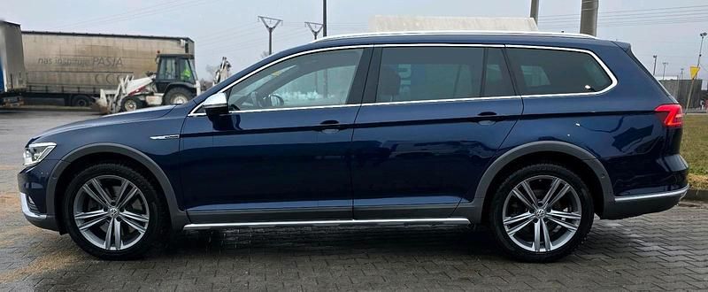 Gebraucht VW Passat Alltrack Highline 240 PS (176 kW) 2018 Blau Kombi