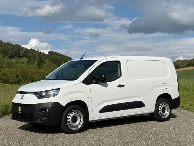 Gebraucht Fiat Doblò 102 PS (75 kW) 2023 Weiß Van / Kleinbus