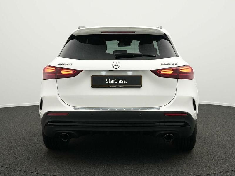 Gebraucht Mercedes GLA35 AMG Night 306 PS (225 kW) 2024 Weiß SUV