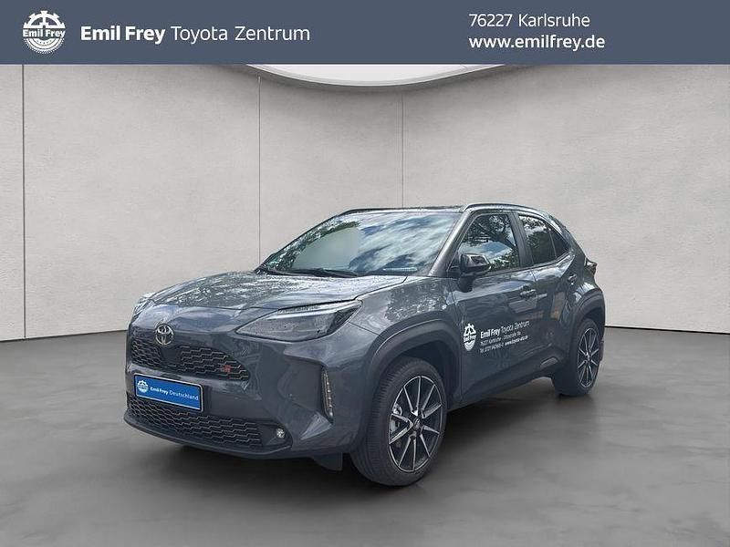 Storm grey metallic, dach schw Neu 2025 Toyota Yaris Cross Sport SUV | 36.690 € (Teuer) - Bild 1/4