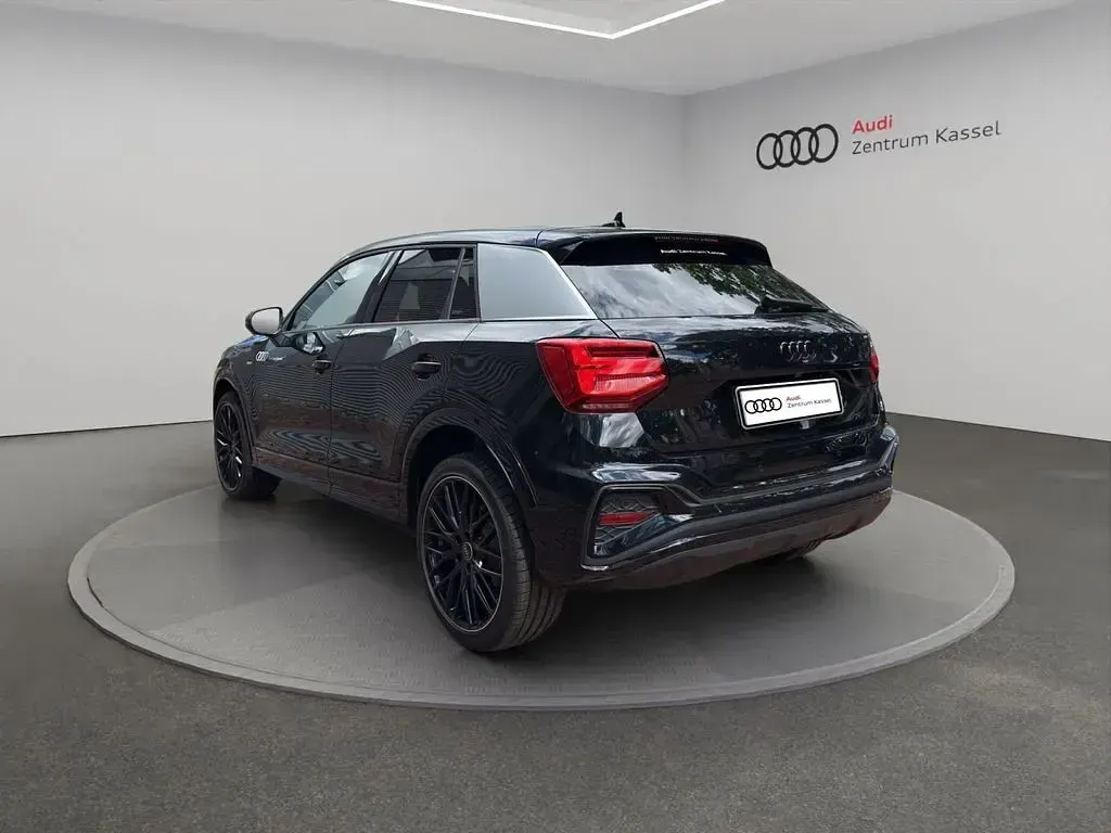 Gebraucht Audi Q2 S-Line 150 PS (110 kW) 2026 Schwarz SUV