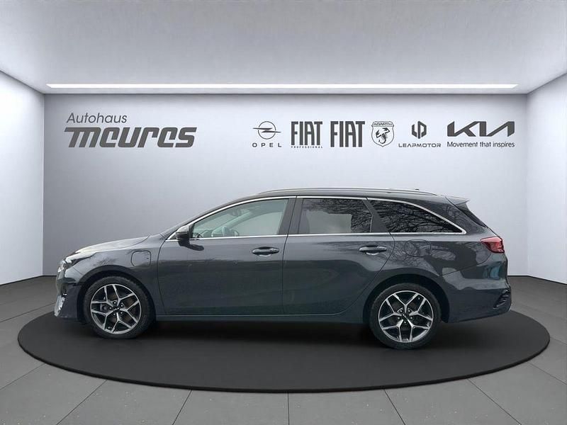 Gebraucht Kia Ceed Sportswagon Platinum 141 PS (103 kW) 2022 Grau Kombi