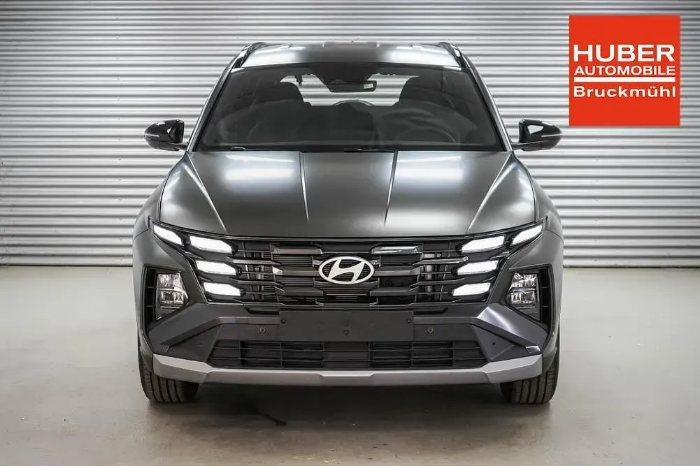 Neu Hyundai Tucson Blackline 238 PS (175 kW) 2026 Pine green matt metallic () SUV