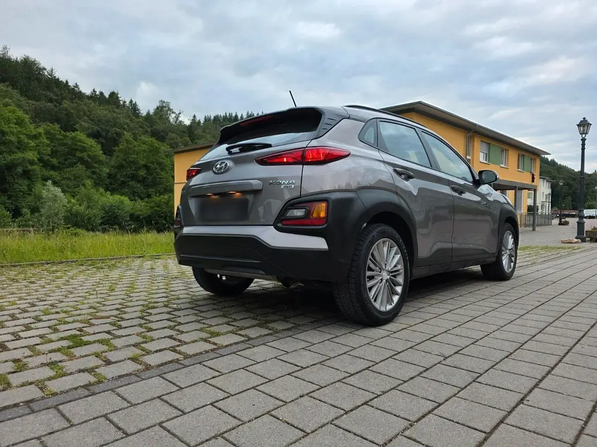 Gebraucht Hyundai Kona Premium 177 PS (130 kW) 2018 Grau SUV