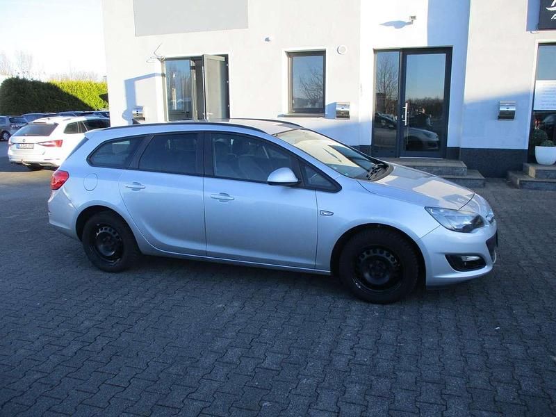 Gebraucht Opel Astra 110 PS (80 kW) 2014 Silber Kombi