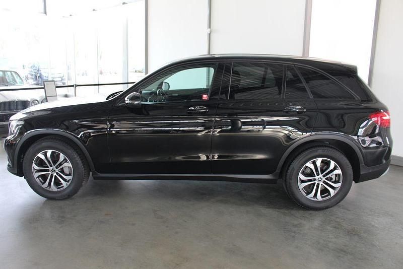 Gebraucht Mercedes GLC220 170 PS (125 kW) 2018 Schwarz , schwarz Limousine
