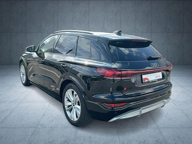 Gebraucht Audi SQ6 e-tron Ambiente 359 kW (489 PS) 2024 Mythosschwarz metallic SUV