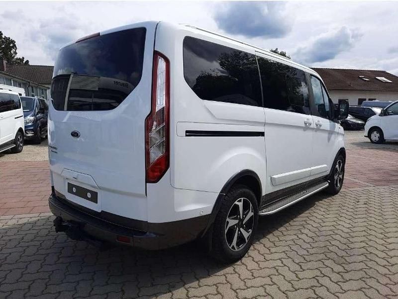 Gebraucht Ford Tourneo Active 170 PS (125 kW) 2023 Weiß Van / Kleinbus