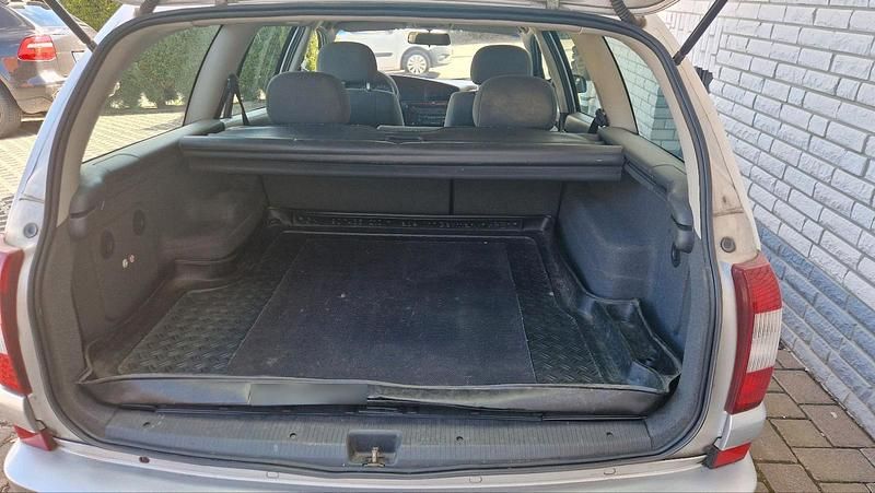 Gebraucht Opel Omega 150 PS (110 kW) 2004 Silber Kombi