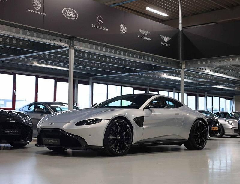 Silber Gebraucht 2019 Aston Martin V8 Vantage Coupé | 134.950 € (Fairer Preis) - Bild 1/4