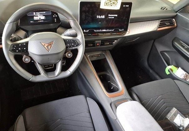 Second-hand Cupra Born 169 kW (231 CP) 2025 Argintiu Hatchback