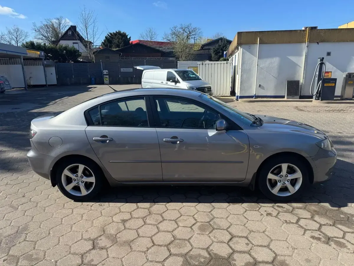 Usata Mazda 3 Active 106 CV (77 kW) 2006 Grigio Berlina