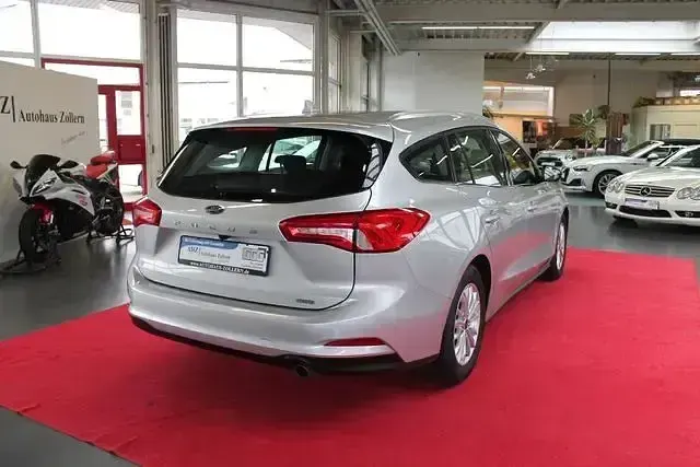 Gebraucht Ford Focus 125 PS (91 kW) 2019 Polarsilber metallic Kombi