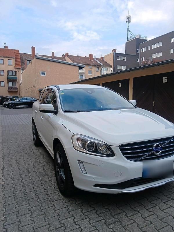 Gebraucht Volvo XC60 215 PS (158 kW) 2013 Weiß SUV