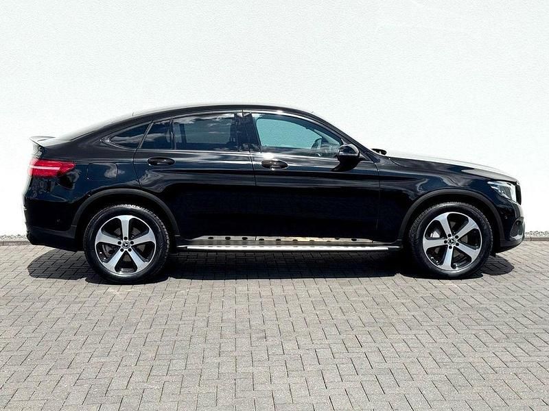 Gebraucht Mercedes GLC250 211 PS (155 kW) 2018 Schwarz Coupé