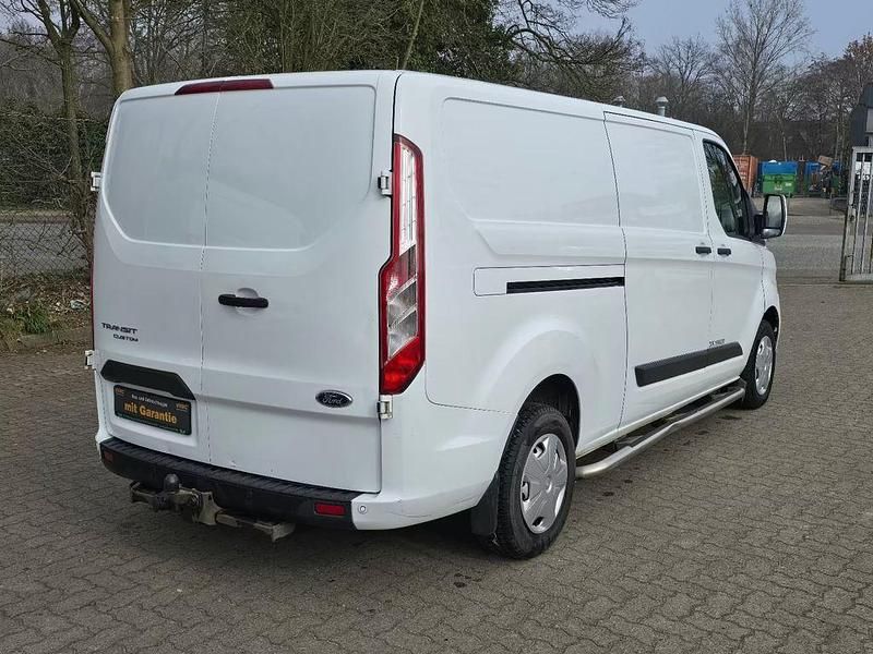 Gebraucht Ford Transit Custom 131 PS (96 kW) 2021 Weiß Van / Kleinbus