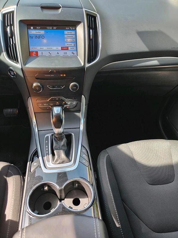 Gebraucht Ford S-MAX Titanium 150 PS (110 kW) 2016 Schwarz Van / Kleinbus