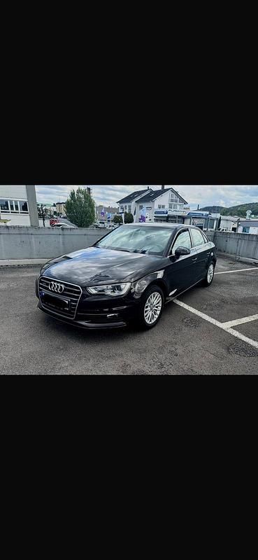 Gebraucht Audi A3 Ambiente 184 PS (135 kW) 2015 Braun Limousine