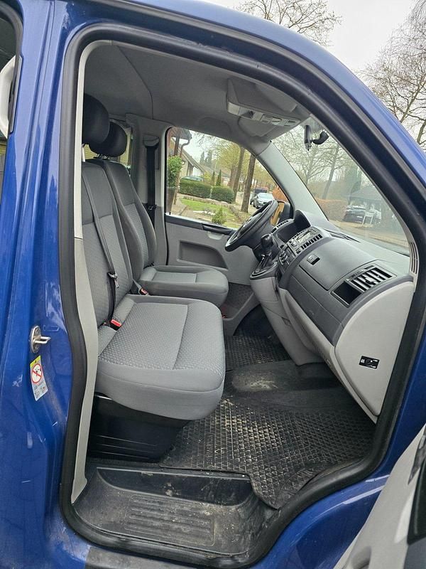 Gebraucht VW T5 140 PS (102 kW) 2012 Blau Van