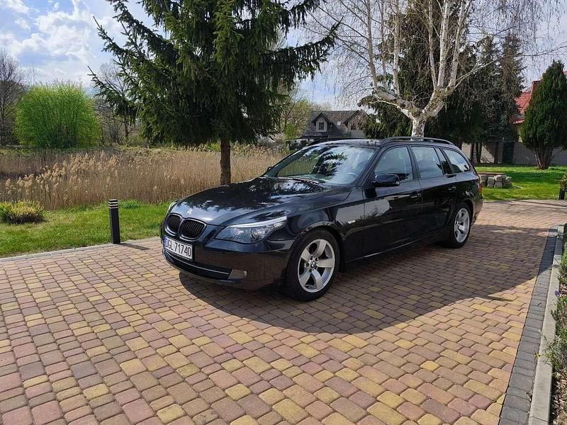 Gebraucht BMW 520 177 PS (130 kW) 2009 Schwarz Kombi