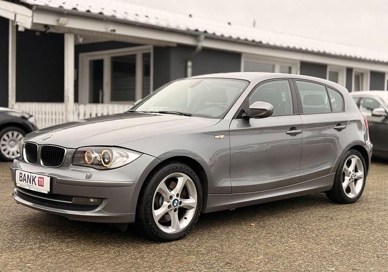 Grau Gebraucht 2011 BMW 123 Advantage Kleinwagen | 7.990 € (Fairer Preis) - Bild 1/3