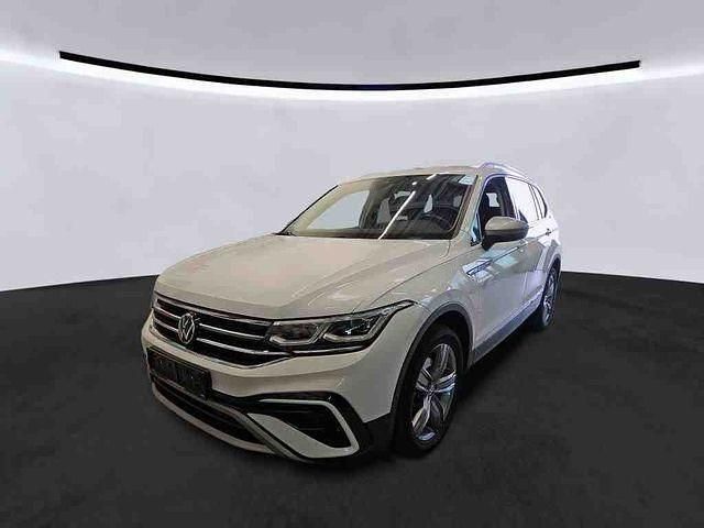 Gebraucht VW Tiguan Allspace Elegance 190 PS (139 kW) 2022 Pure white SUV