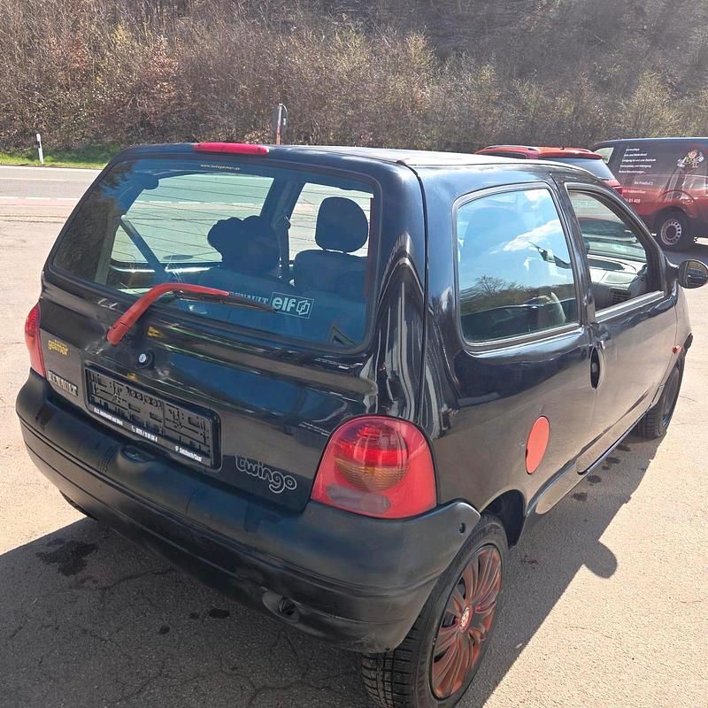 Second-hand Renault Twingo 58 CP (42 kW) 2001 Negru Hatchback