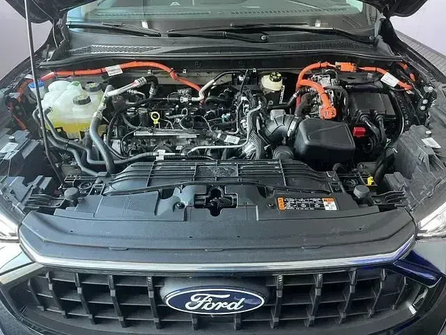 Używany Ford Kuga Active 242 KM (177 kW) 2025 Czarny SUV