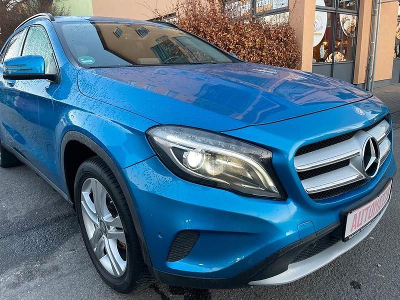 Gebraucht Mercedes GLA180 Urban 122 PS (89 kW) 2016 Blau SUV