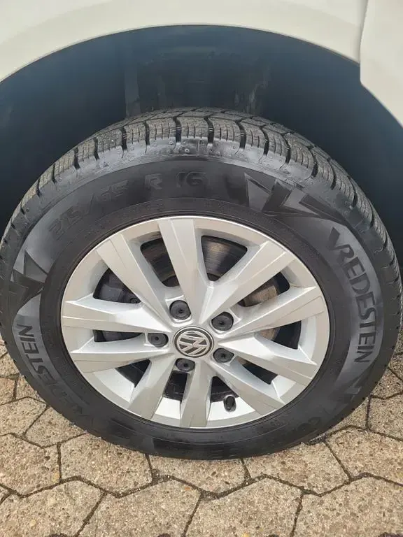 Gebraucht VW Multivan 150 PS (110 kW) 2019 Weiß Van / Kleinbus