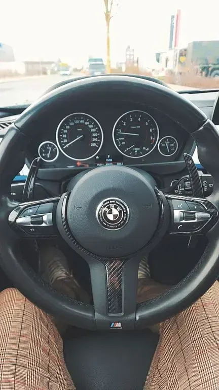Gebraucht BMW 330 M Sport 252 PS (185 kW) 2019 Grau Kombi