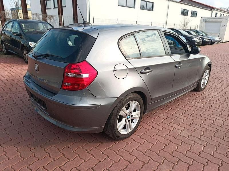 Gebraucht BMW 116 Advantage 122 PS (89 kW) 2011 Grau Kleinwagen