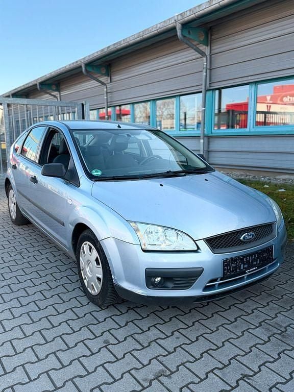 Second-hand Ford Focus 101 CP (74 kW) 2006 Albastru Berlinǎ